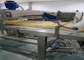 Folding station